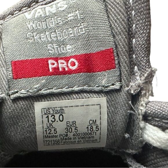 VANS Kids Pro Chima Ferguson Gum Sole Sneakers Shoes Grey Size 13 - Picture 12 of 16